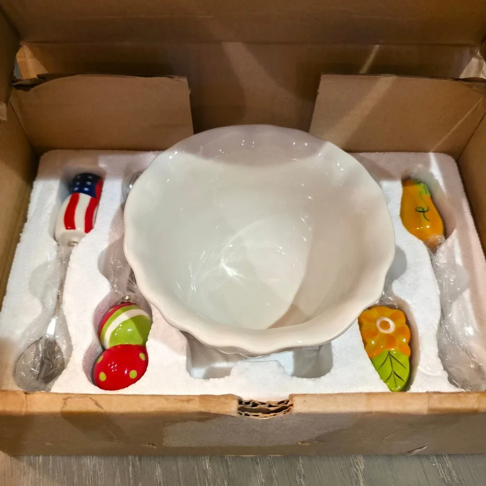 Celebrating Home Stoneware 5‎ Piece Serving Set Bowl 4 Seasonal Spoons 93513 NEW